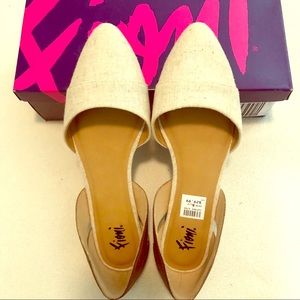 Stylish flat shoes by Fioni